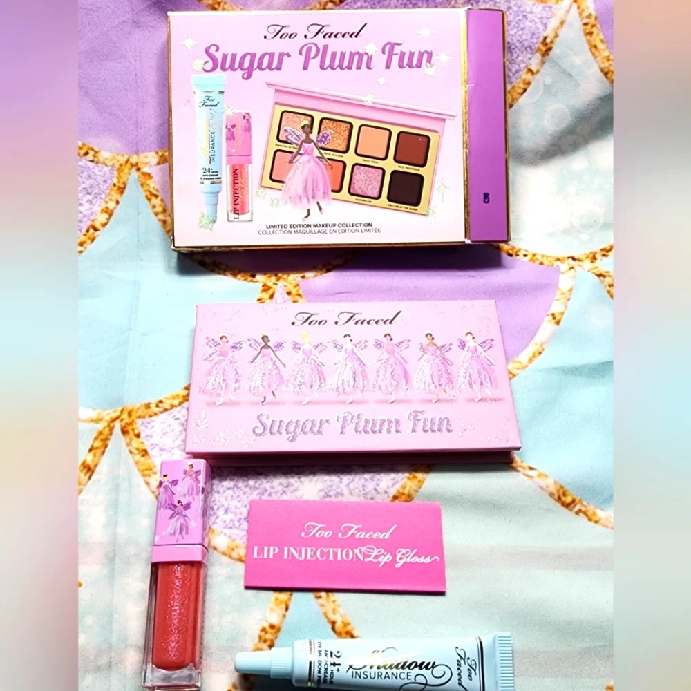 TOO FACED SUGAR PLUM FUN LIMITED EDITION MAKEUP COLLECTION NEW - Picture 4 of 9